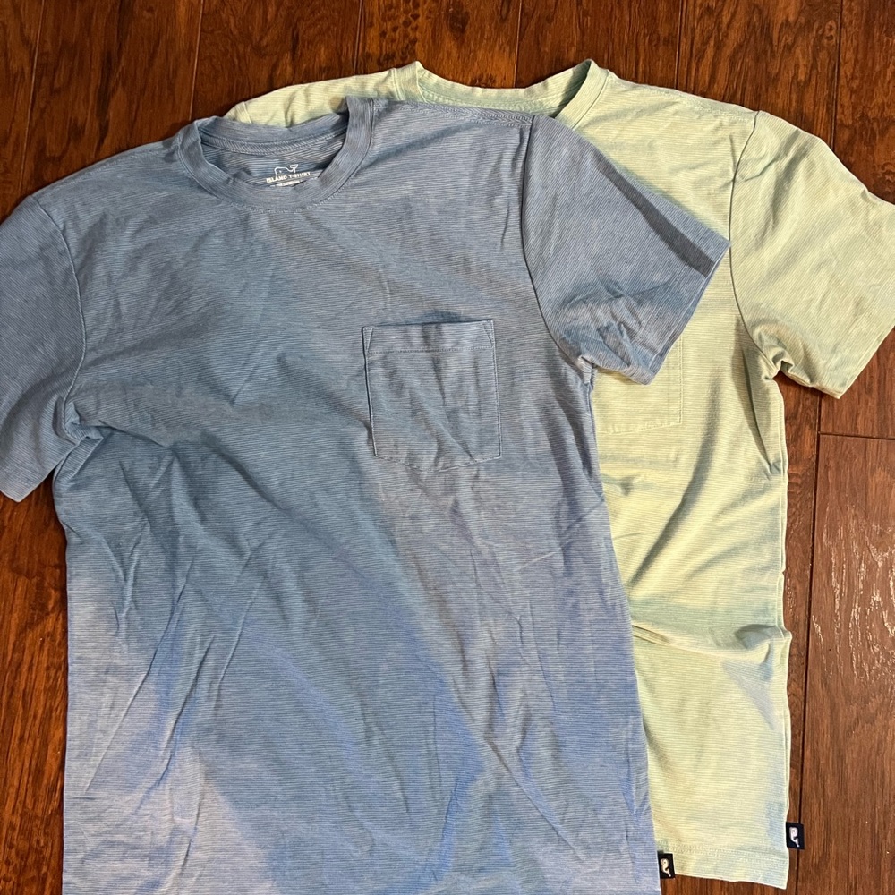 Vineyard Vines island tees